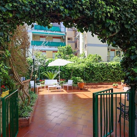 Garden House Giulia Lägenhet Sorrento Exteriör bild